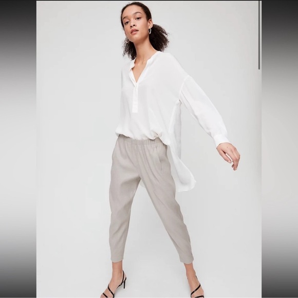Babaton Pants - Aritzia Babaton The Group Jimmy Gray Cropped Size Small Elastic Waist Trousers